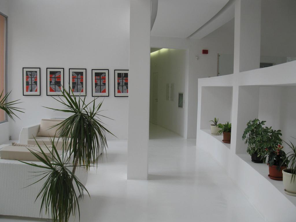 Family Hotel The Body Μπατάκ Εξωτερικό φωτογραφία