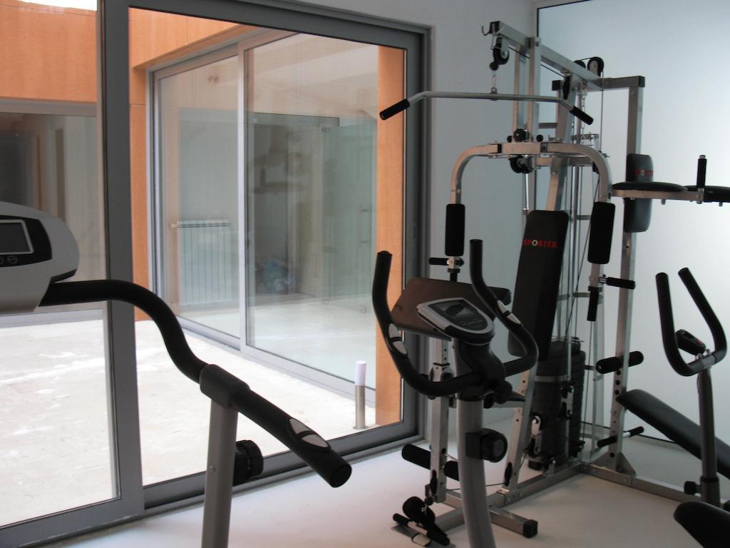 Family Hotel The Body Μπατάκ Εξωτερικό φωτογραφία